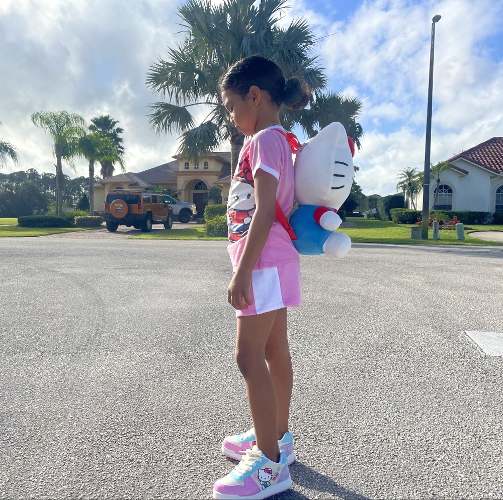 Hello Kitty 😻💖  Big Red Bow 15" Plush Backpack Bag NWT - Picture 7 of 10